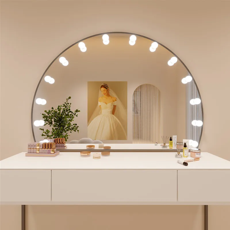Beauty & Makeup Katia Di Paola - กระจกแต่งหน้าสำหรับสตูดิโอถ่ายภาพ ร้านชุดแต่งงาน โต๊ะแต่งตัว ร้านเสริมสวย โต๊ะเครื่องแป้ง
