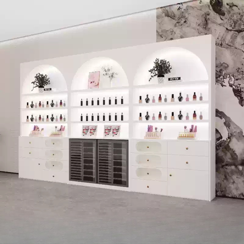 Beauty & Makeup Katia Di Paola - ตู้โชว์เครื่องสำอางแบบสั่งทำพิเศษของ Yicheng Beauty ตู้โชว์ยาทาเล็บและเจลสำหรับร้านทำเล็บ มีจำหน่าย
